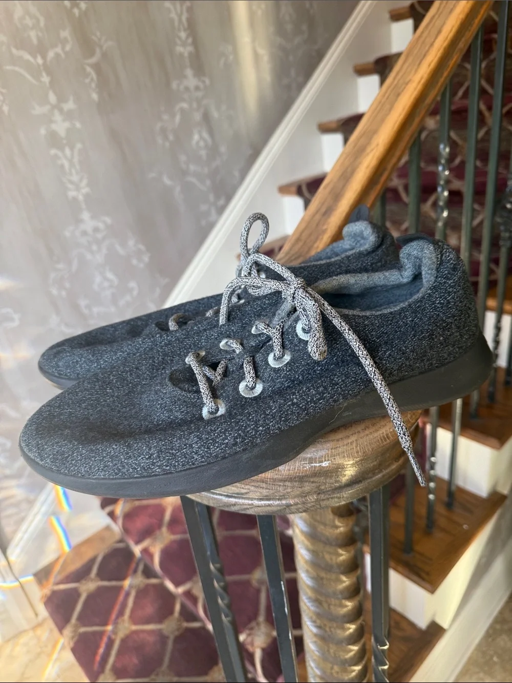 ALLBIRDS men’s size 13 wool runner sneakers very good condition